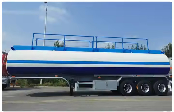 3 軸 40000l 炭素鋼 輸送 液体またはガス化工製品 重荷燃料タンカー トレーラー